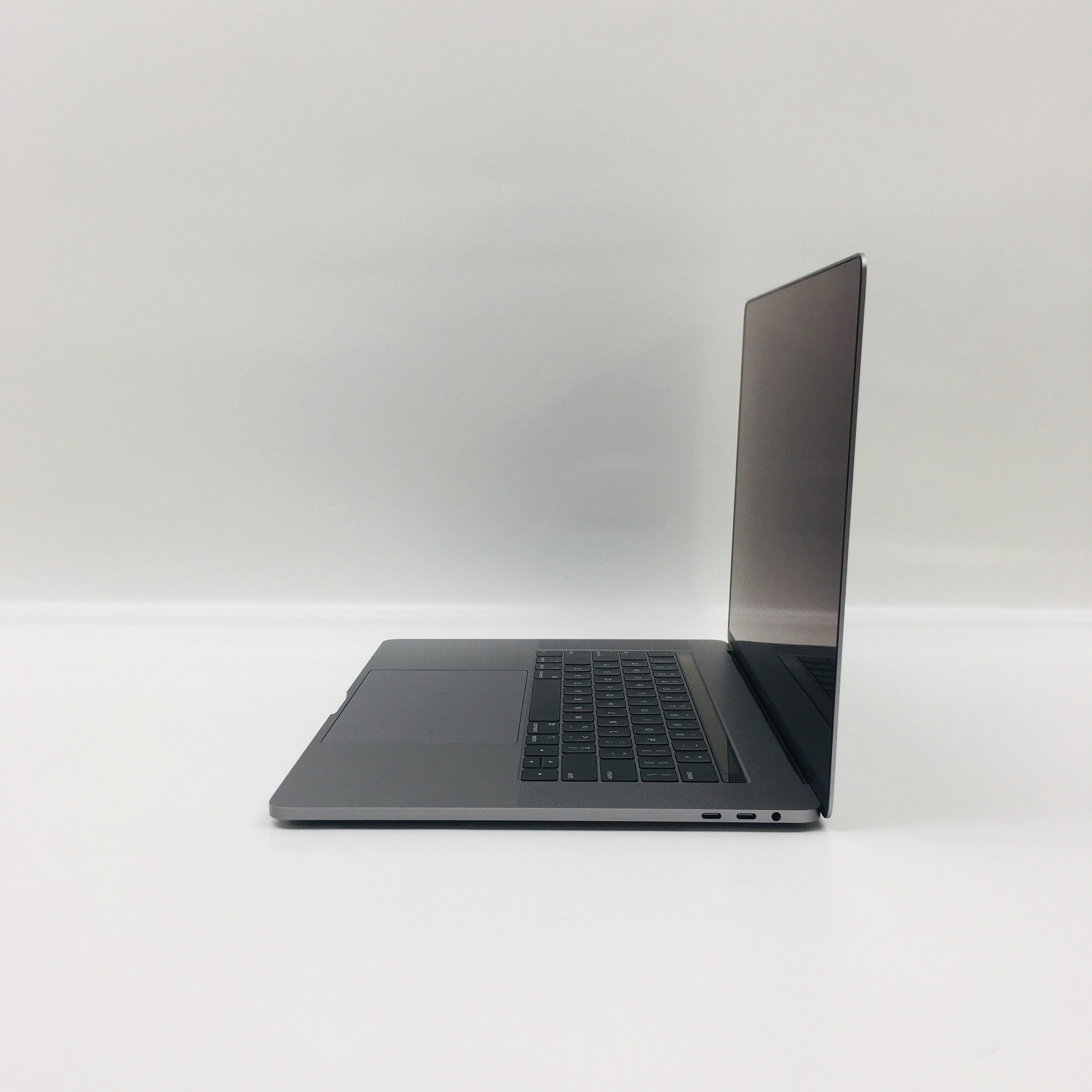 MacBook Pro 15" Touch Bar Mid 2018 (Intel 6-Core i7 2.6 GHz 32 GB RAM 512 GB SSD), Space Gray, Intel 6-Core i7 2.6 GHz, 32 GB RAM, 512 GB SSD, image 2